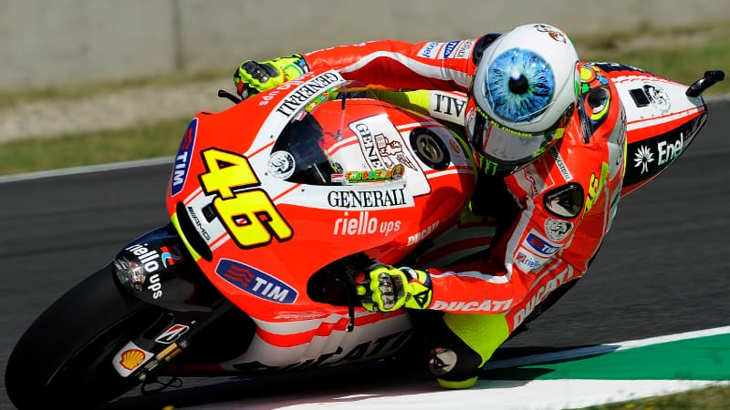 Valentino Rossi arbore un nouveau casque au Mugello