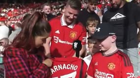 Zarah Connolly, la présentatrice de MUTV, avant Manchester United-Brentford le 7 octobre 2023