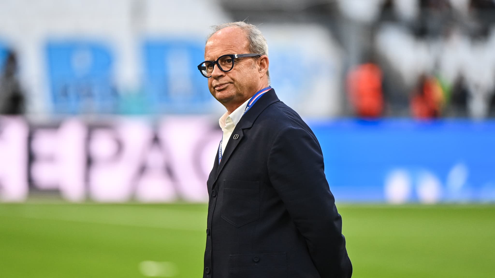LA COLÈRE DE LUIS CAMPOS, TRÈS REMONTÉ À LA MI-TEMPS D'OM-PSG DANS LES COULOIRS DU VÉLODROME