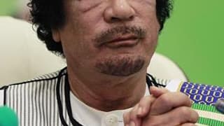 Paris appelle les opérateurs financiers à signaler tout mouvement suspect autour des avoirs du dirigeant libyen Mouammar Kadhafi et de ses proches. Une telle mesure, annoncée samedi par la cellule anti-blanchiment du ministère des Finances (Tracfin), avai