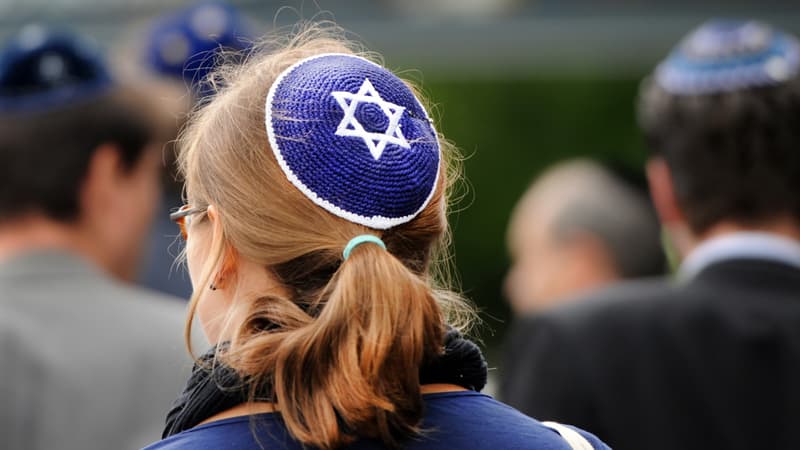 Le président du Conseil central des juifs d'Allemagne a déconseillé mardi de porter la kippa dans les rues. 
