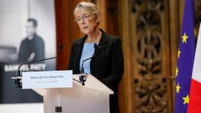 La Première ministre française Elisabeth Borne prononce un discours à l'université de la Sorbonne à Paris, le 14 octobre 2023