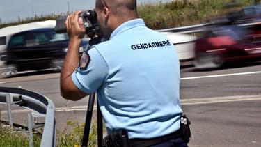 Les quinze accusés sont soupçonnés d'avoir averti des automobilistes de la présence sur les routes de forces de l'ordre.