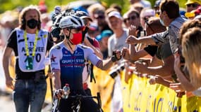 Fabio Jakobsen avec le masque lors du Tour de France 2022.