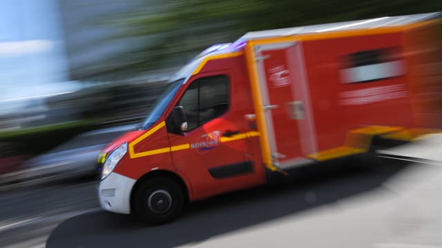 Un camion de pompier (illustration)