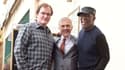 L'acteur Christoph Waltz (au centre) entouré du réalisateur Quantin Tarentino (G) et de l'acteur Samuel L. Jackson lors de l'inauguration de son étoile sur Hollywood.