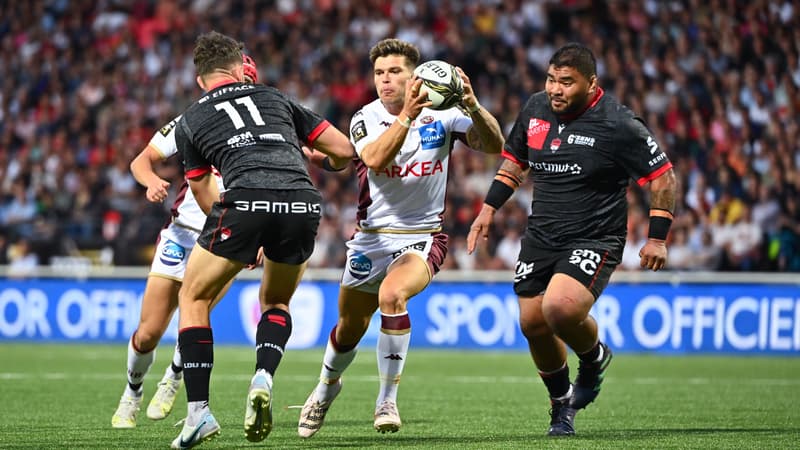 Matthieu Jalibert lors du barrage de Top 14 entre le LOU et l'UBB, 4 juin 2023