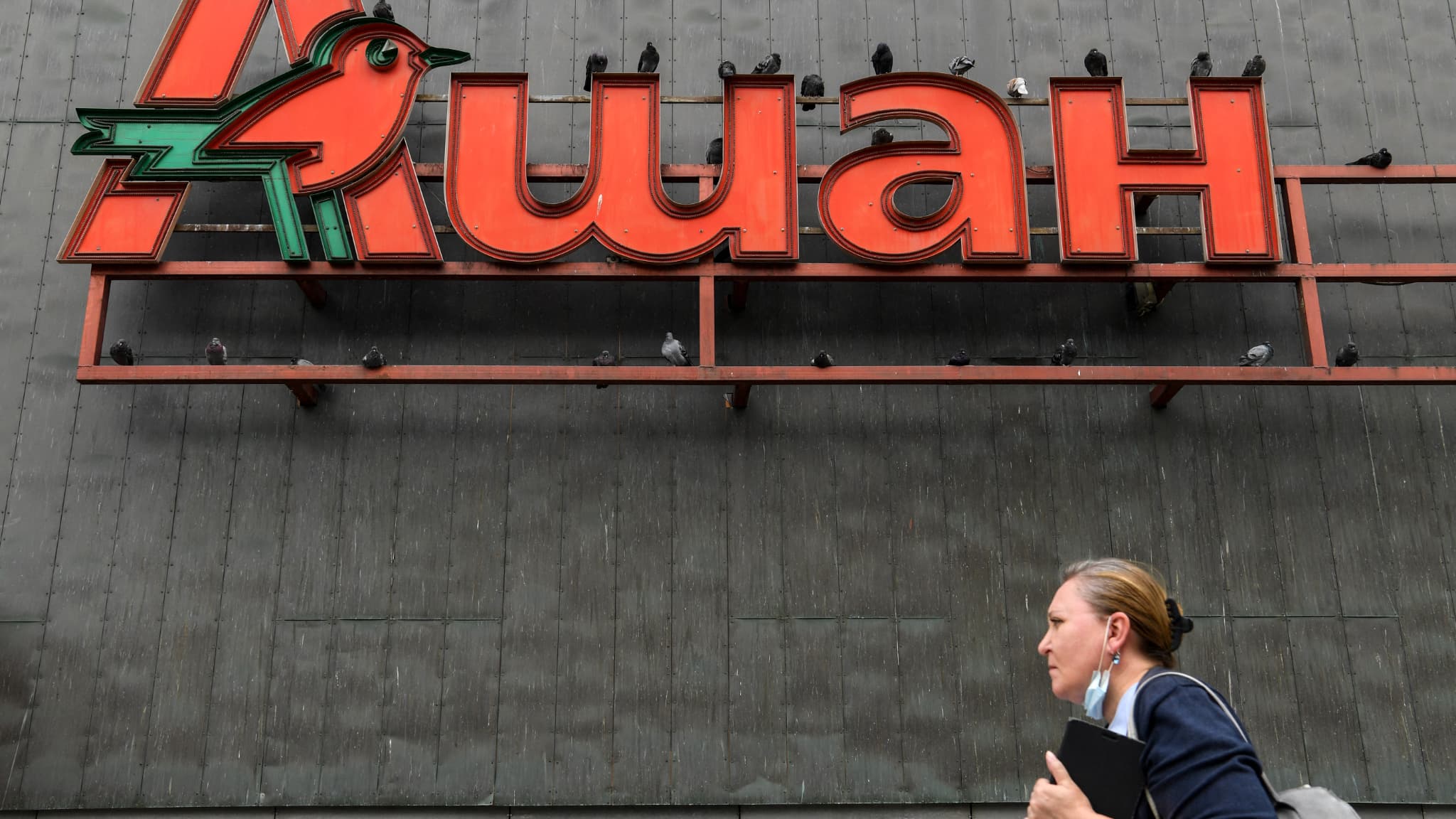 Auchan gaat ervan uit dat hij in Rusland blijft, een beslissing die volgens de CEO “vanuit humanitair oogpunt” gerechtvaardigd is