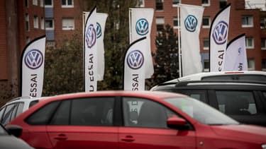 En France, une plate-forme internet et un numéro vert (appel gratuit) sont déjà en place et 600.000 clients des différentes marques du groupe se sont manifestés.
