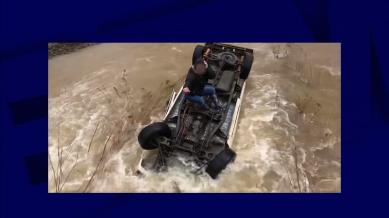 États-Unis: une femme bloquée 15 heures au sommet de sa voiture après des inondations