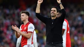La joie de l'entraîneur espagnol d'Arsenal Mikel Arteta, après la victoire à domicile, 3-1 face à Tottenham en Premier League, le 26 septembre 2021 à l'Emirates Stadium à Londres