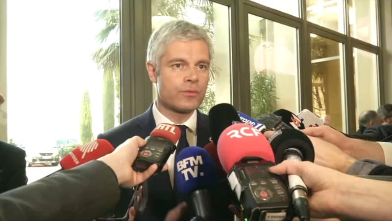 Laurent Wauquiez, président des Républicains, à Valence le 24 janvier, à la sortie de la rencontre d'Emmanuel Macron avec les élus de la Drôme.