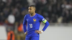 Kylian Mbappé pensif lors du match Croatie-France en Ligue des nations, le 20 mars 2025