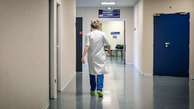 On y passe de moins en moins la nuit pour faire des économies? Les séjours ambulatoires à l'hôpital ont bondi de 19% en 2 ans (pourtant le déficit culmine à 2,5 milliards d'euros)