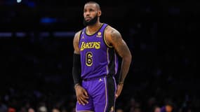 LeBron JAMES
