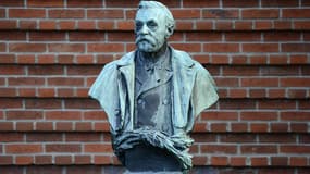 Buste d'Alfred Nobel, en Suède.