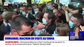 Lyon: en visite au Sirha, Emmanuel Macron ciblé par un petit projectile