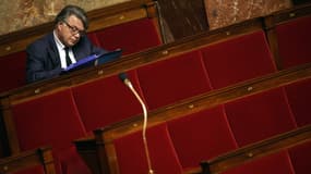 Gilbert Collard, député FN reconduit, dans les bancs de l'Assemblée national le 24 juin 2015.