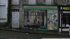Bretagne: un village installe de fausses vitrines pour inciter les commerçants à revenir