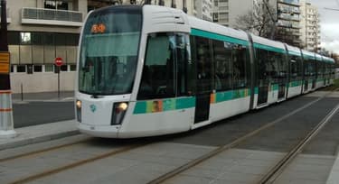 Une rame de tramway des boulevards des Maréchaux à Paris. (Illustration)