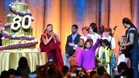 Le Dalai Lama fête son 80e anniversaire à Anaheim en Californie, le 5 juillet 2015