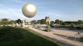Le ballon de la vaque olympique gonflé aux Tuileries, ce jeudi 12 juillet.