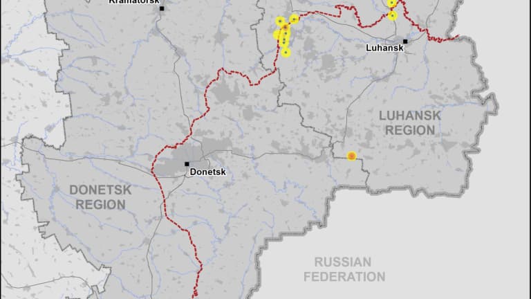 Carte du Donbass, à l'Est de l'Ukraine, une région coupée en deux (ligne rouge) avec à droite les deux républiques indépendantes prorusses et à gauche l'Ukraine Carte du Donbass, à l'Est de l'Ukraine, une région coupée en deux (ligne rouge) avec à droite les deux républiques indépendantes prorusses et à gauche l'Ukraine