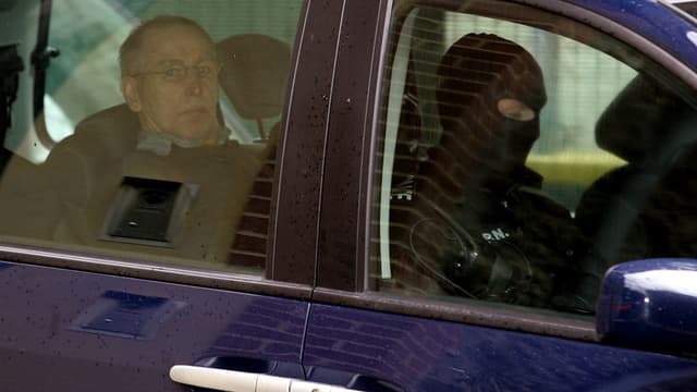 Michel Fourniret a avoué avoir "croisé la route" de deux jeunes femmes, l'une tuée et l'autre disparue, à la fin des années 90.