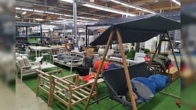 Des salariés du magasin Castorama de Strasbourg occupent leur lieu de travail.
