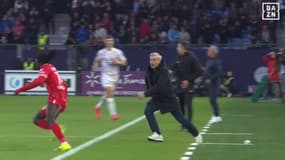 Bruno Genesio course Coulibaly lors de Montpellier-Lille, le 1er décembre 2024.