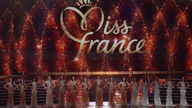 Les 15 finalistes de l'élection Miss France 2025, le 14 décembre 2024 à Poitiers.