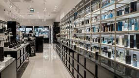 La commission suisse de la concurrence a désigné mercredi les groupes Givaudan et Symrise comme faisant partie d'un groupe de quatre entreprises soupçonnées d'avoir coordonné leur politique de prix dans le secteur des parfums.