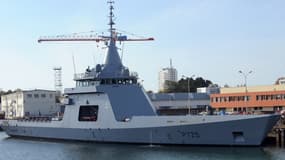 Un patrouilleur de type Gowind dans le port de Lorient.