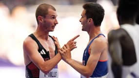 George Mills et Hugo Hay après leur série du 5.000m aux Jeux olympiques de Paris, le 7 août 2024 au Stade de France