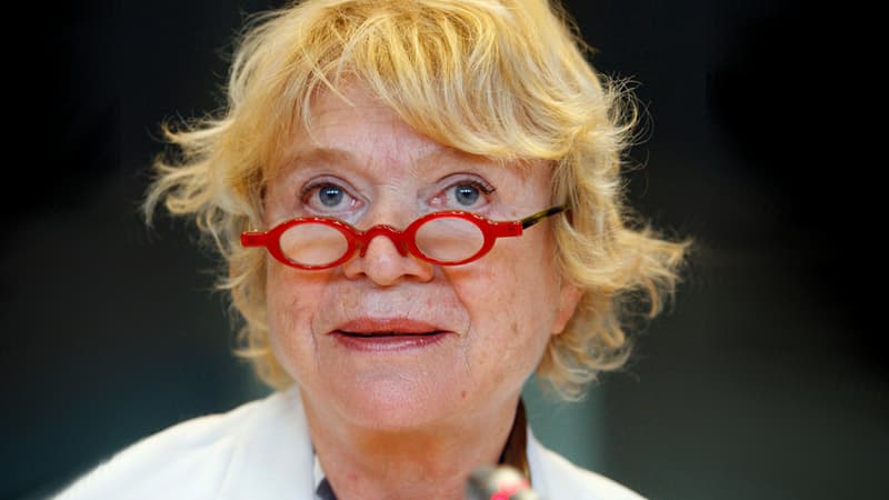Eva Joly doit-elle maintenir sa candidature pour 2012 ?