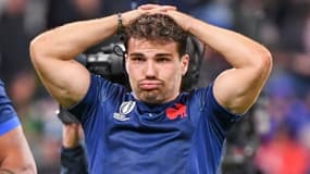 Antoine Dupont en larmes après la défaite de la France au Mondial 2023