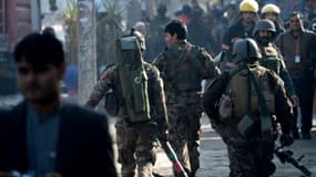 Des soldats afghans dans les rues de Jalalabad en Afghanistan, le 13 janvier 2016