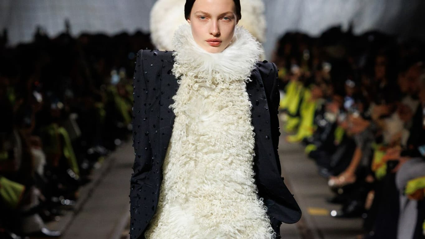 Défilé Alexander McQueen automne-hiver 2024-2025