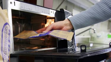 Les consommateurs font généralement tourner leurs micro-ondes plus longtemps que nécessaire pour cuire ou réchauffer les aliments.