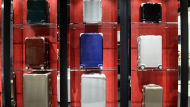 Rimowa est un fabricant de valises haut de gamme allemand, spécialisée dans la bagagerie de haute technologie.