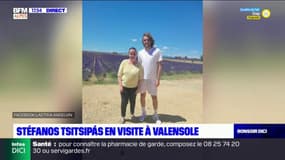 Valensole: Stéfanos Tsitsipás en visite dans les champs de lavande