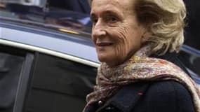 Bernadette Chirac a déclaré mercredi qu'elle voterait pour Nicolas Sarkozy, le successeur de son époux à l'Elysée, s'il se présente à l'élection présidentielle. /Photo prise le 24 novembre 2011/REUTERS/Charles Platiau