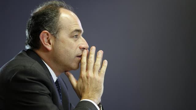 Le secrétaire général de l'UMP, Jean-François Copé, ainsi que plusieurs autres responsables du parti de Nicolas Sarkozy ont multiplié mercredi les critiques sur les mesures dévoilées un peu plus tôt par François Hollande, taxant notamment le candidat soci