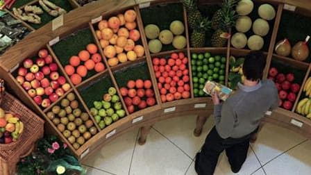 Les professionnels des fruits et légumes se réunissent ce mercredi près de Paris pour étudier un plan de gestion de fin de campagne, alors que le secteur traverse une nouvelle crise après celle du concombre fin mai. Les producteurs de fruits et légumes, q