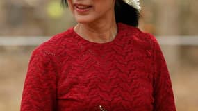 L'opposante Aung San Suu Kyi a été élue députée à la chambre basse du parlement birman dimanche à l'occasion d'une élection législative partielle, annonce son parti, la Ligue nationale pour la démocratie (LND). /Photo prise le 1er avril 2012/REUTERS/Damir