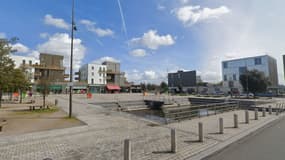 Place de l'Abbé-Pierre à Grande-Synthe