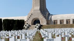 Le cimetière de Douaumont, près de Verdun, dans la Meuse, le 13 septembre 2016