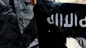 Le jihadiste repenti explique ne plus supporter "ces malades" de l'Etat islamique.
