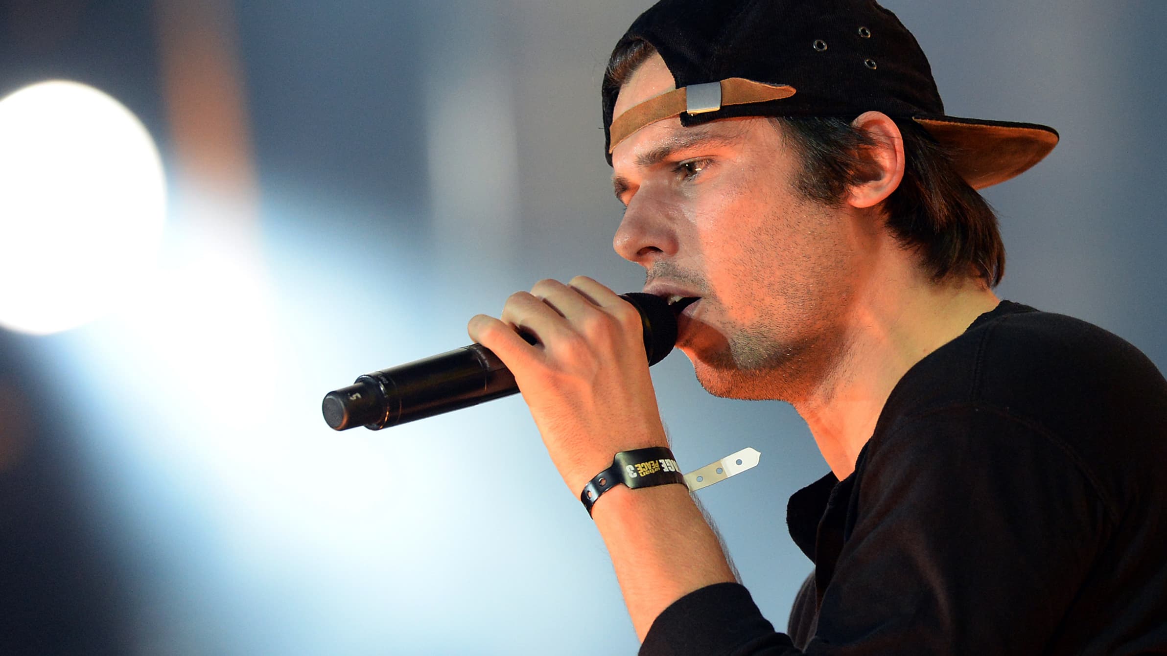 Le rappeur Orelsan sur scène au Stade de France, le 28 septembre 2013.