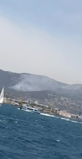 Incendie en cours à l'ouest de Toulon - Témoins BFMTV